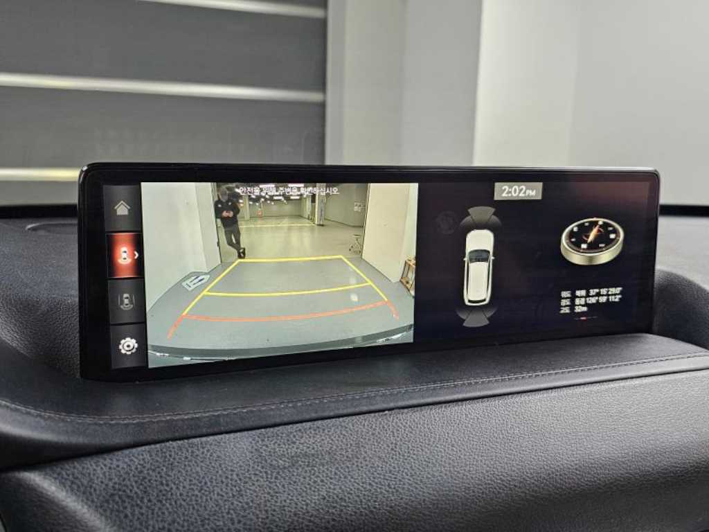 Genesis GV80 — photo 15
