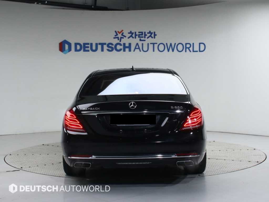 Mercedes-Benz S-Class — photo 04