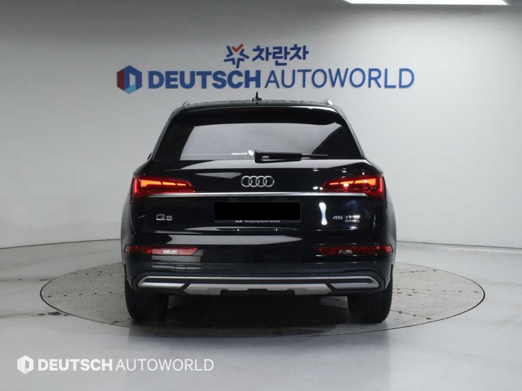 Audi Q5 — photo 04