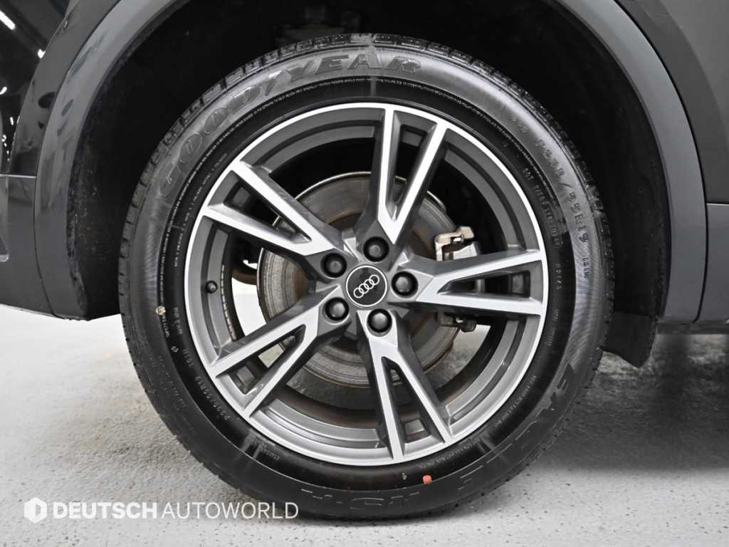 Audi Q5 — photo 05