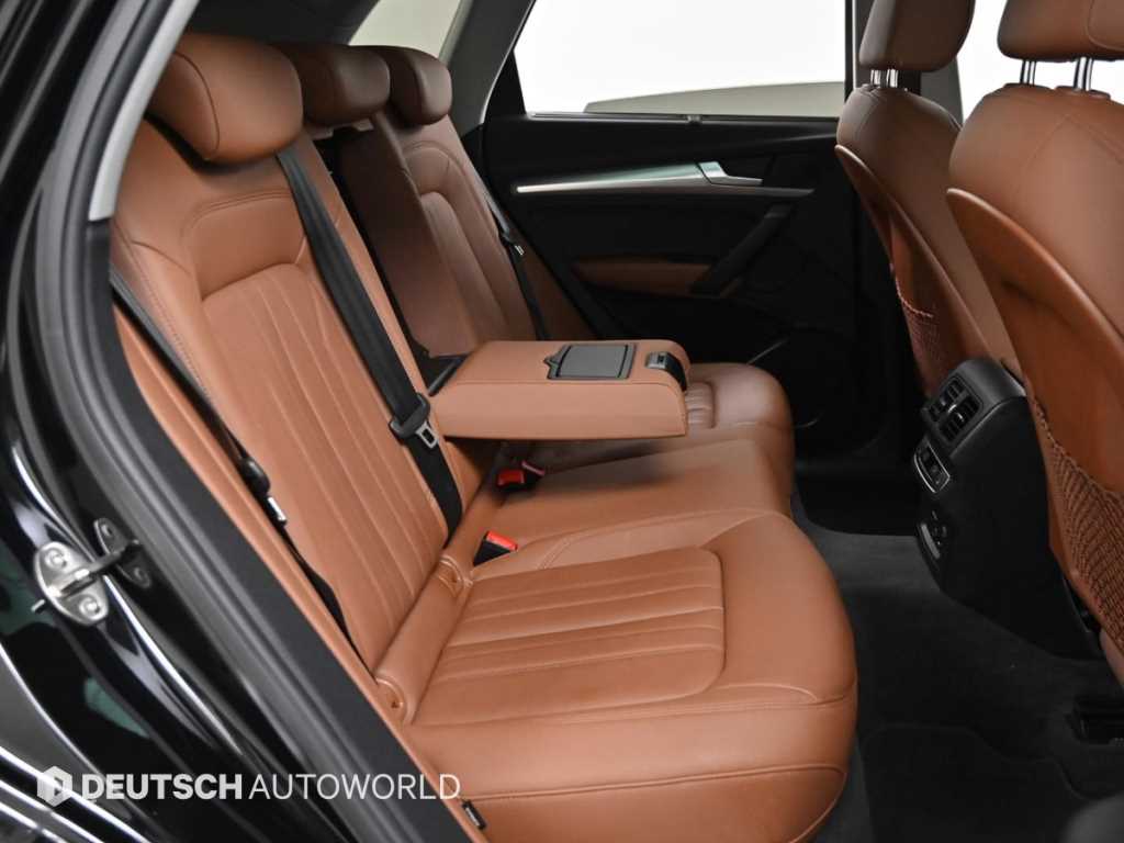 Audi Q5 — photo 12