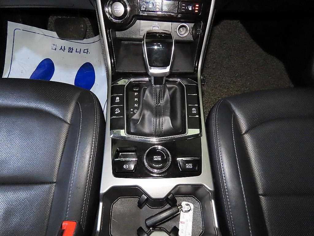 KGM KORANDO — photo 12