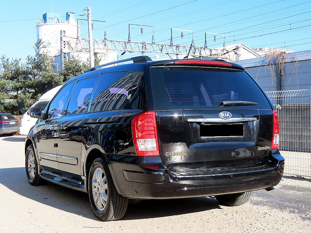 Kia Carnival — photo 03
