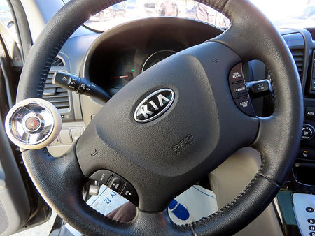Kia Carnival — photo 08