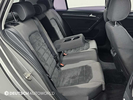 Volkswagen Golf — photo 12