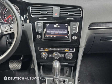 Volkswagen Golf — photo 14