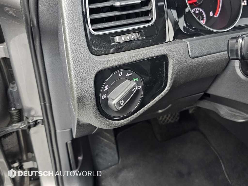 Volkswagen Golf — photo 16