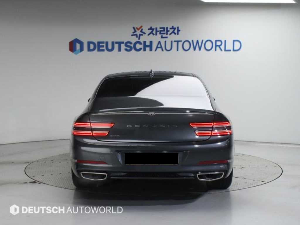 Genesis G80 — photo 04