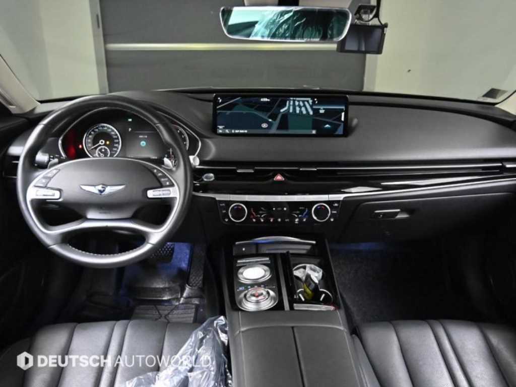 Genesis G80 — photo 07