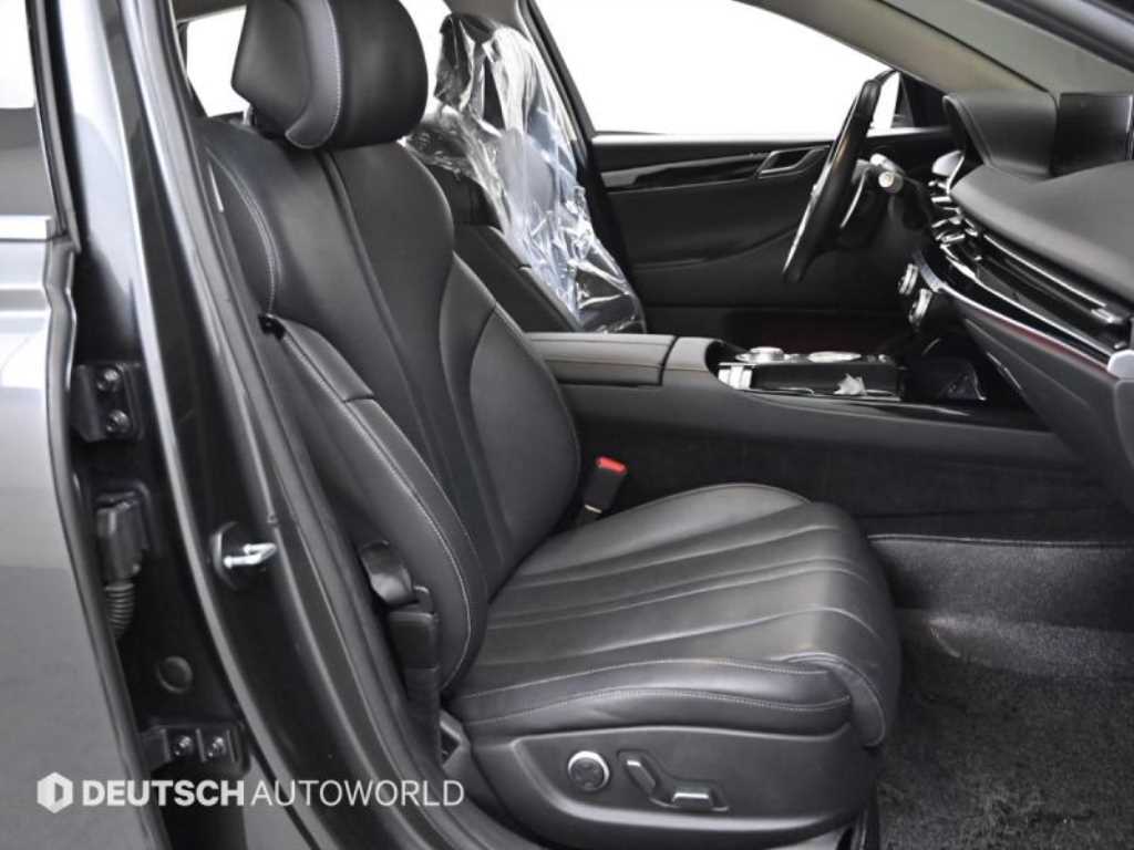 Genesis G80 — photo 10