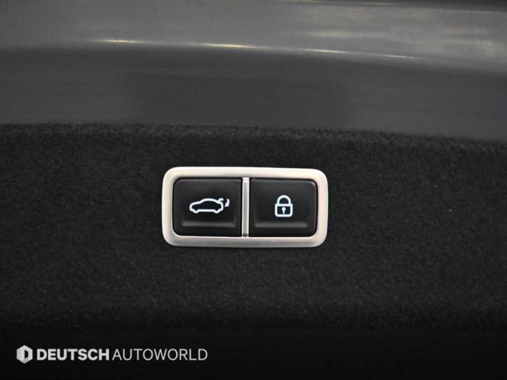 Genesis G80 — photo 20