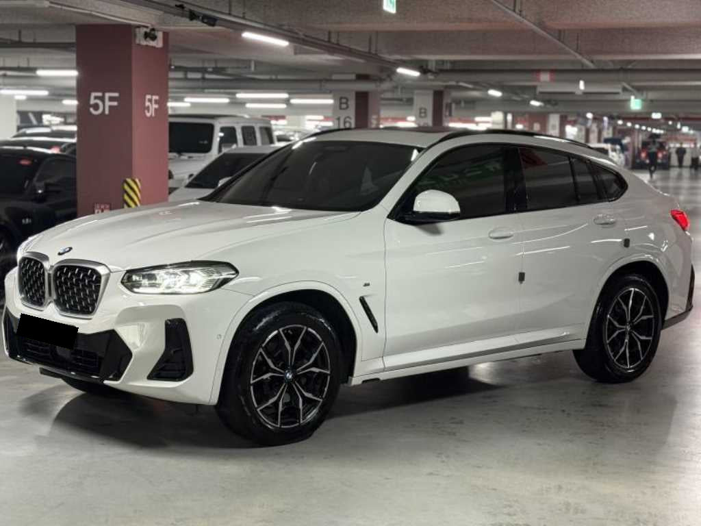 BMW X4 — photo 01