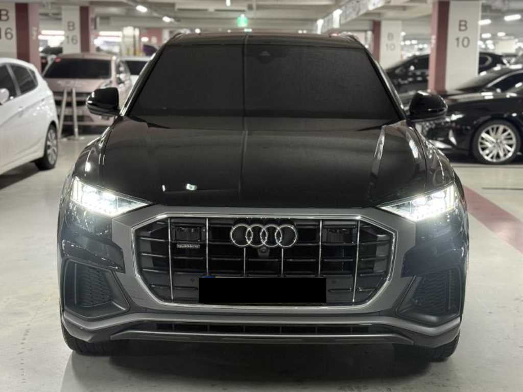 Audi Q8 — photo 02