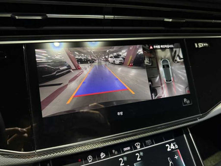 Audi Q8 — photo 14
