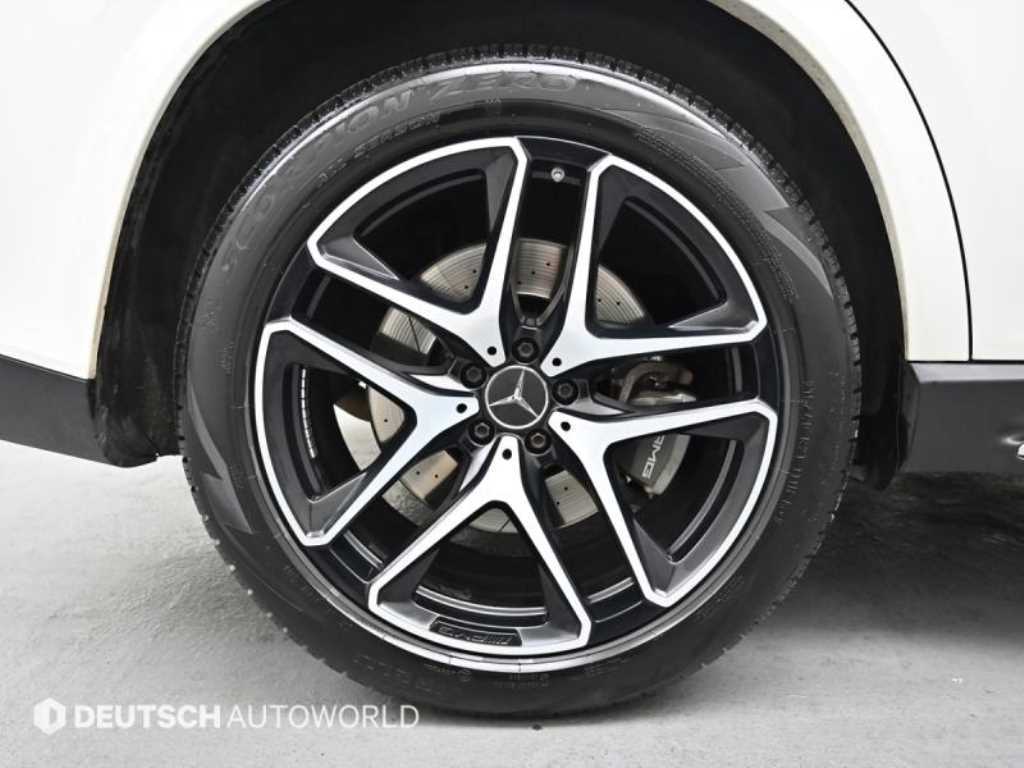 Mercedes-Benz GLE-Class — photo 05