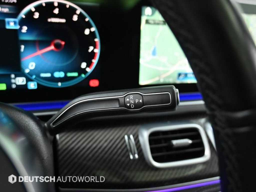 Mercedes-Benz GLE-Class — photo 09