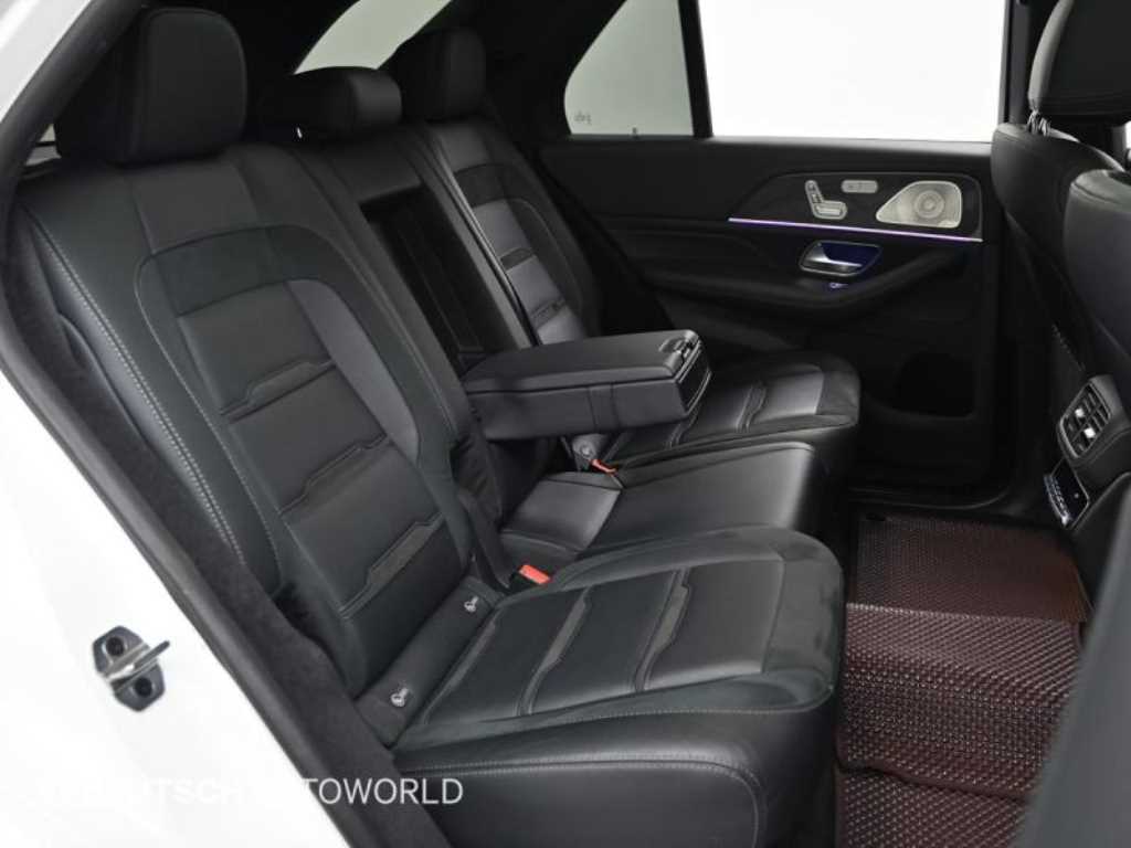 Mercedes-Benz GLE-Class — photo 12