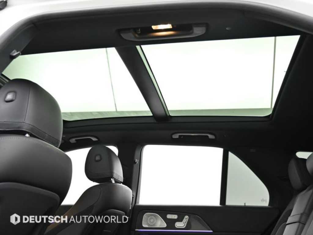Mercedes-Benz GLE-Class — photo 19