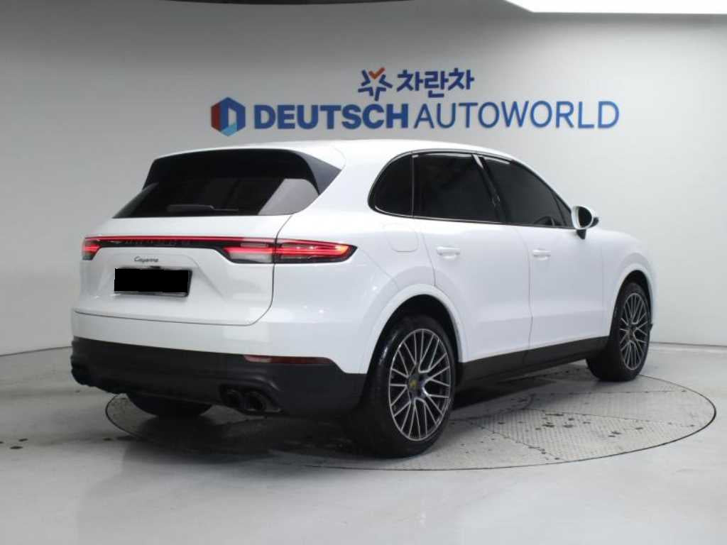 Porsche Cayenne — photo 04