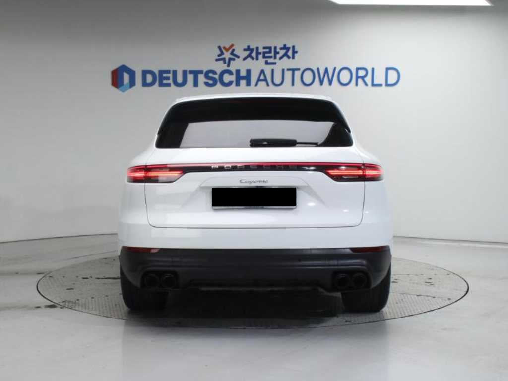 Porsche Cayenne — photo 05