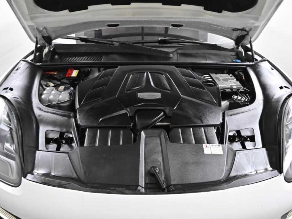 Porsche Cayenne — photo 07