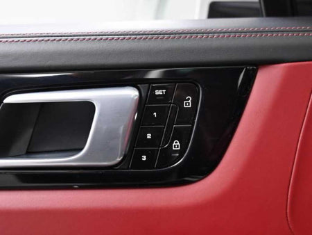 Porsche Cayenne — photo 17