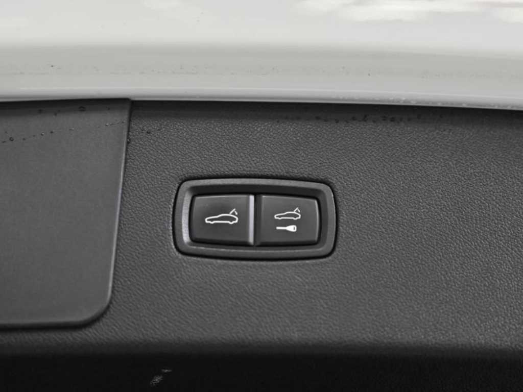 Porsche Cayenne — photo 20