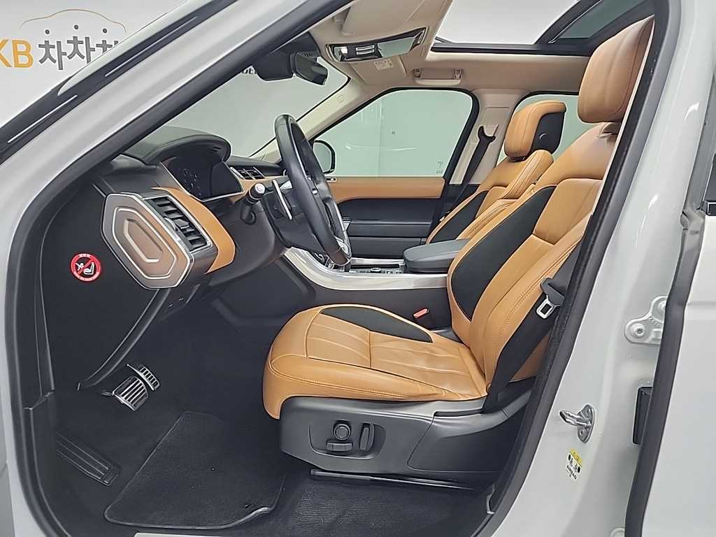 Land Rover Range Rover Sport — photo 11