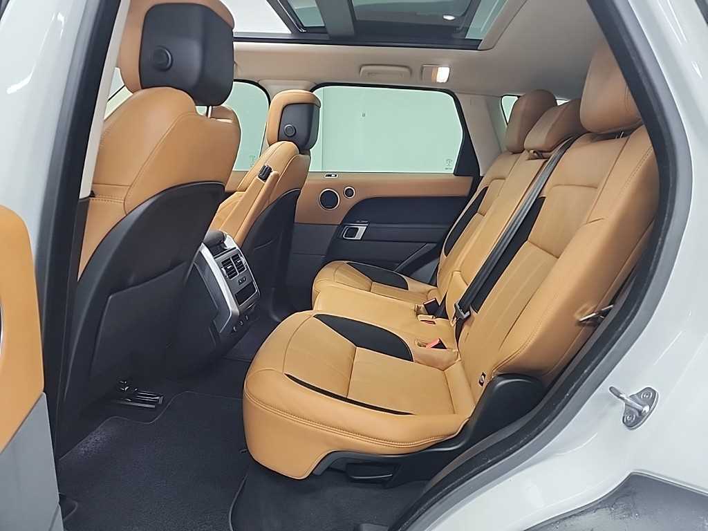 Land Rover Range Rover Sport — photo 12