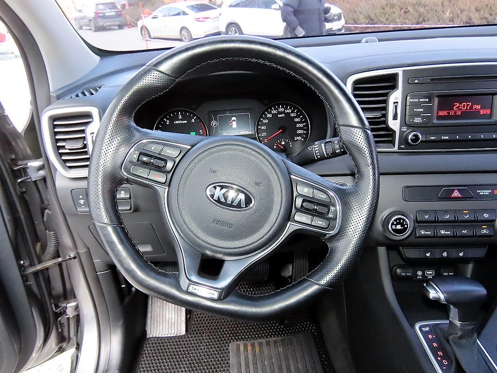 Kia Sportage — photo 08