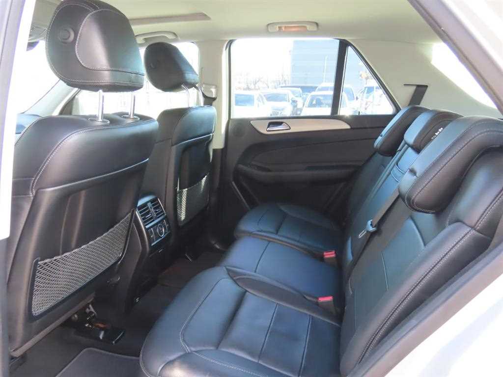 Mercedes-Benz GLE-Class — photo 06