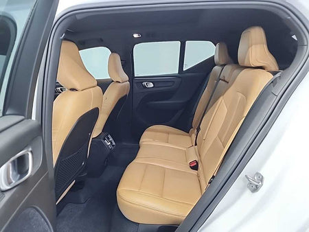 Volvo XC40 — photo 11