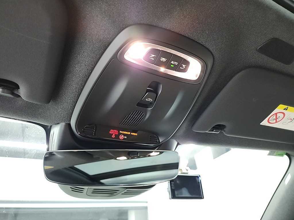 Volvo XC40 — photo 17