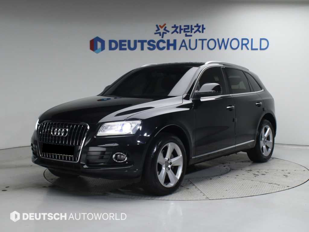 Audi Q5 — photo 01