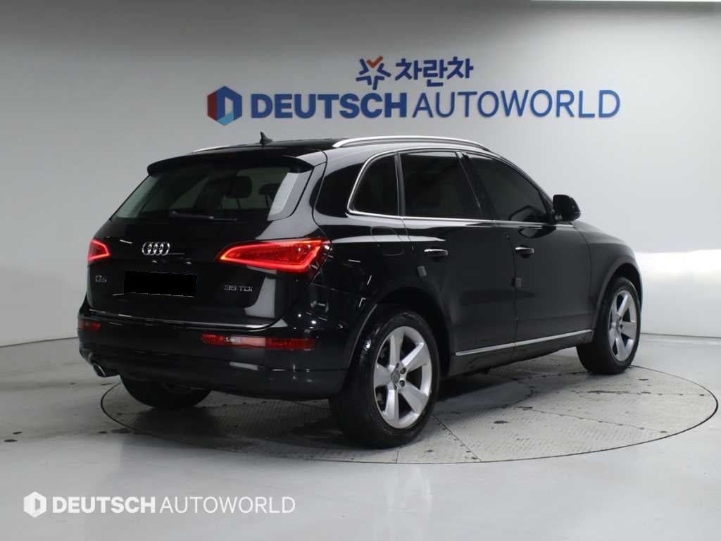 Audi Q5 — photo 02