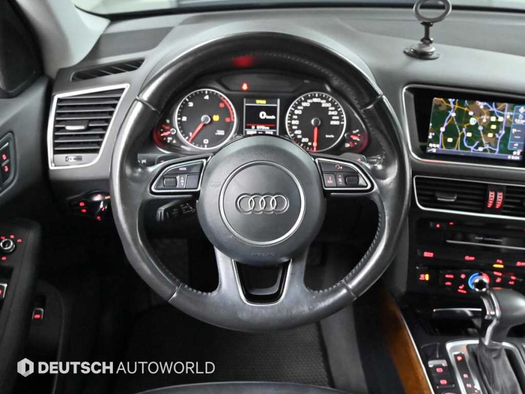 Audi Q5 — photo 13