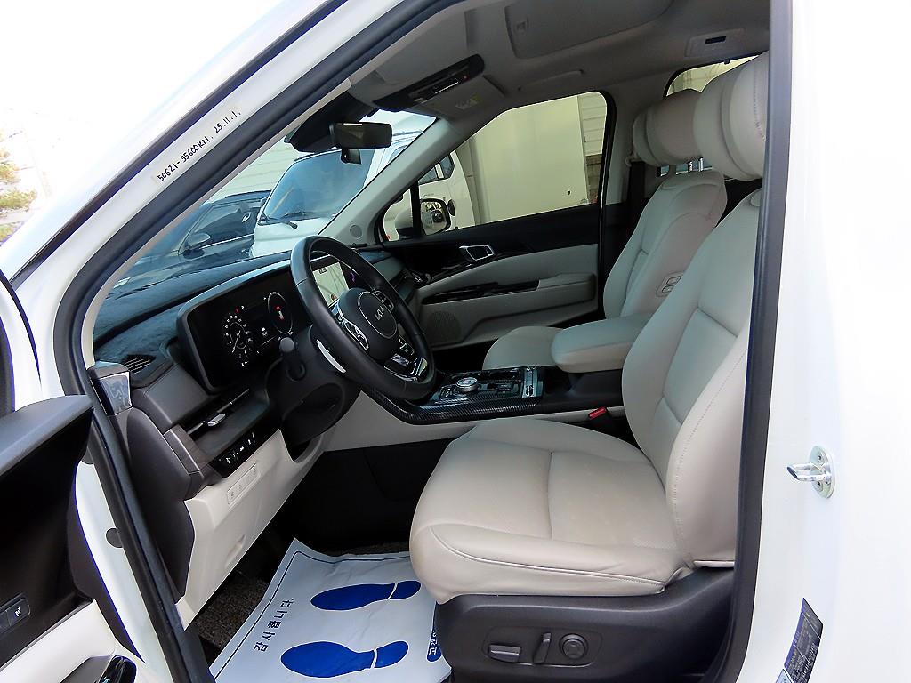 Kia Carnival — photo 05