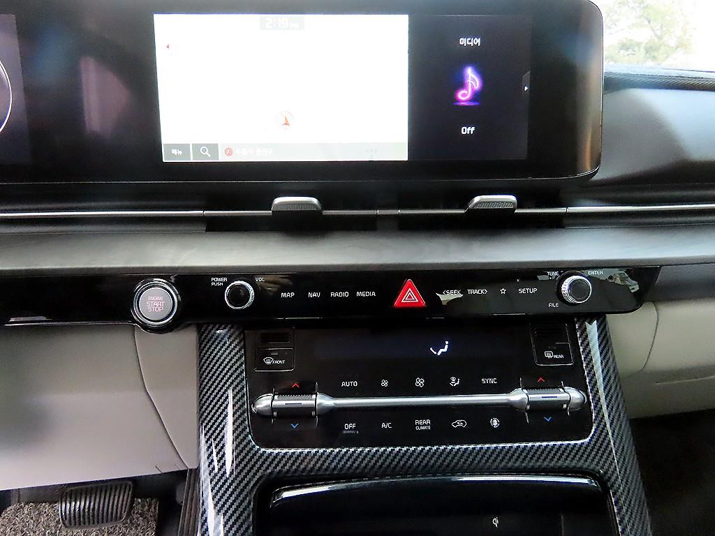 Kia Carnival — photo 12