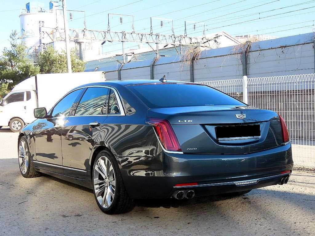 Cadillac CT6 — photo 03