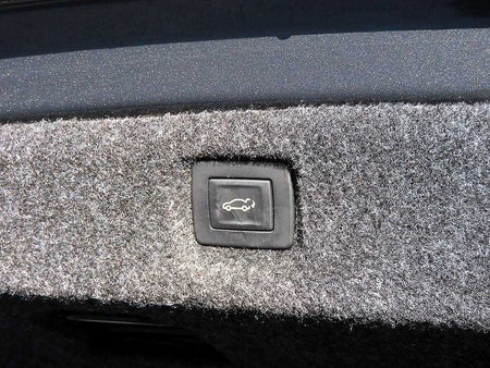 Cadillac CT6 — photo 16