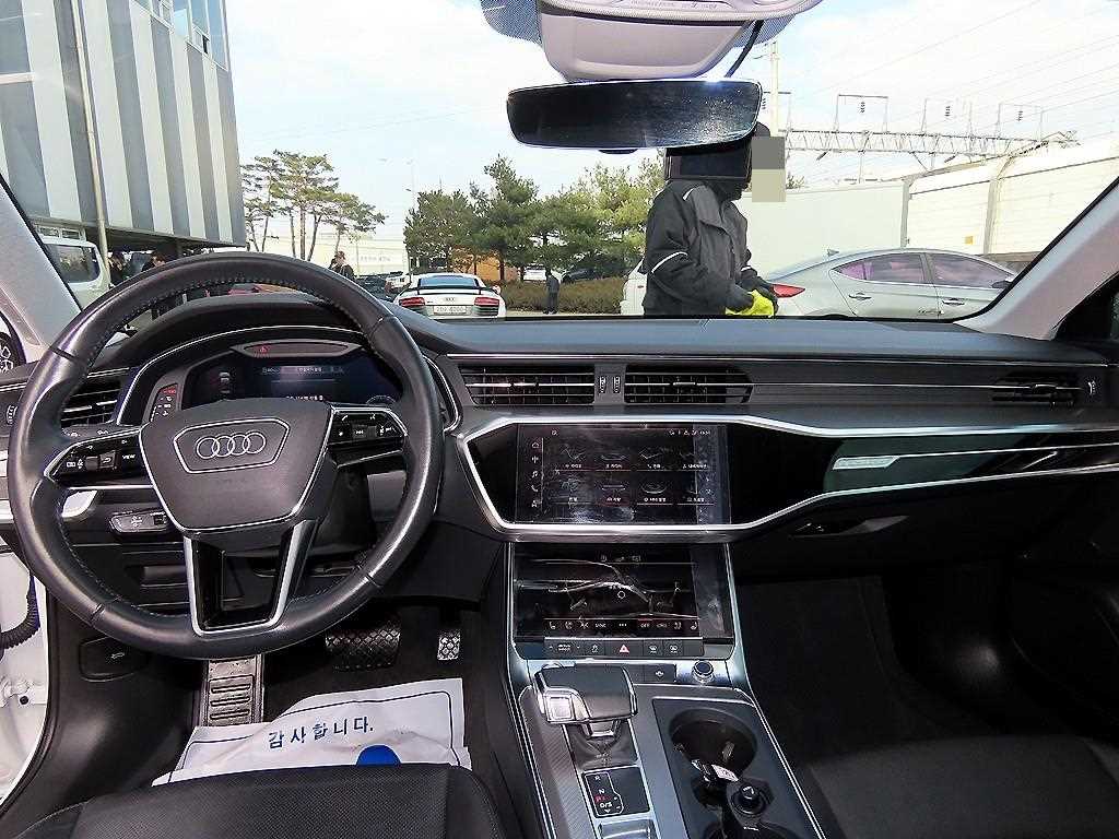 Audi A6 — photo 07