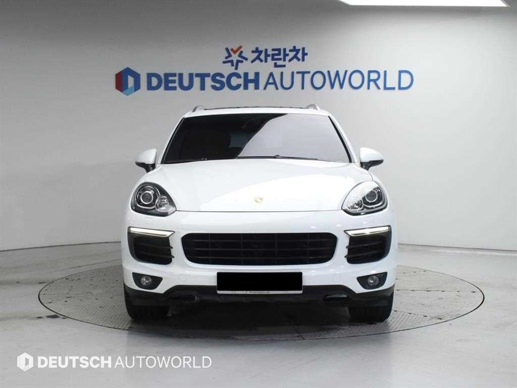 Porsche Cayenne — photo 03