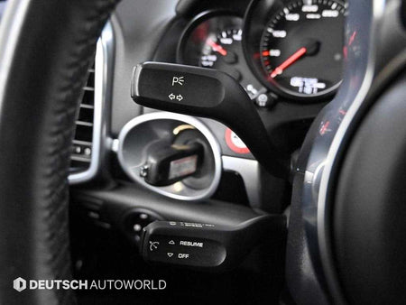 Porsche Cayenne — photo 18