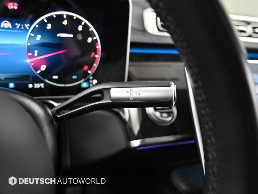 Mercedes-Benz S-Class — photo 09