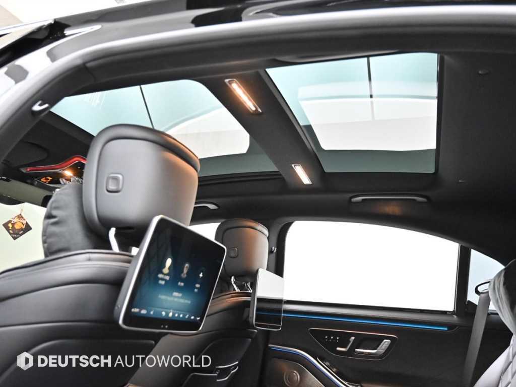 Mercedes-Benz S-Class — photo 19