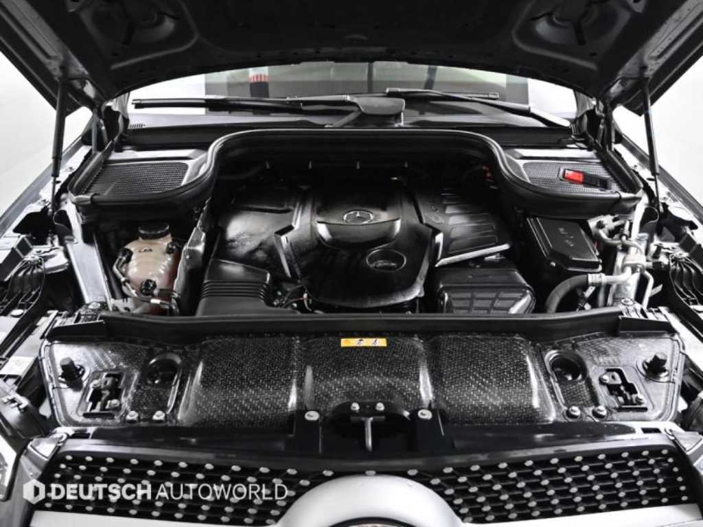 Mercedes-Benz GLE-Class — photo 06