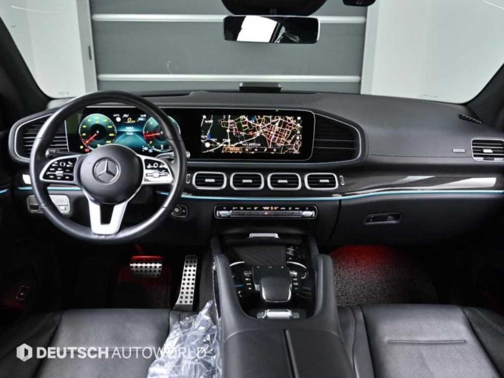 Mercedes-Benz GLE-Class — photo 07