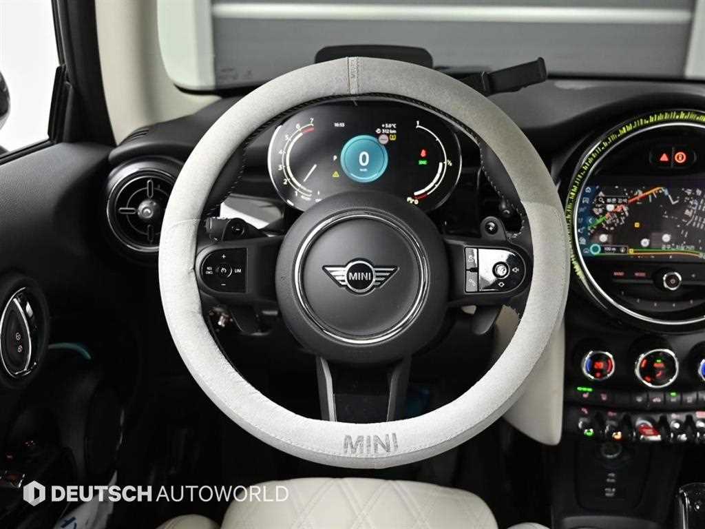 Mini Cooper — photo 13