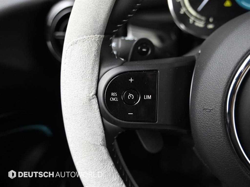 Mini Cooper — photo 16