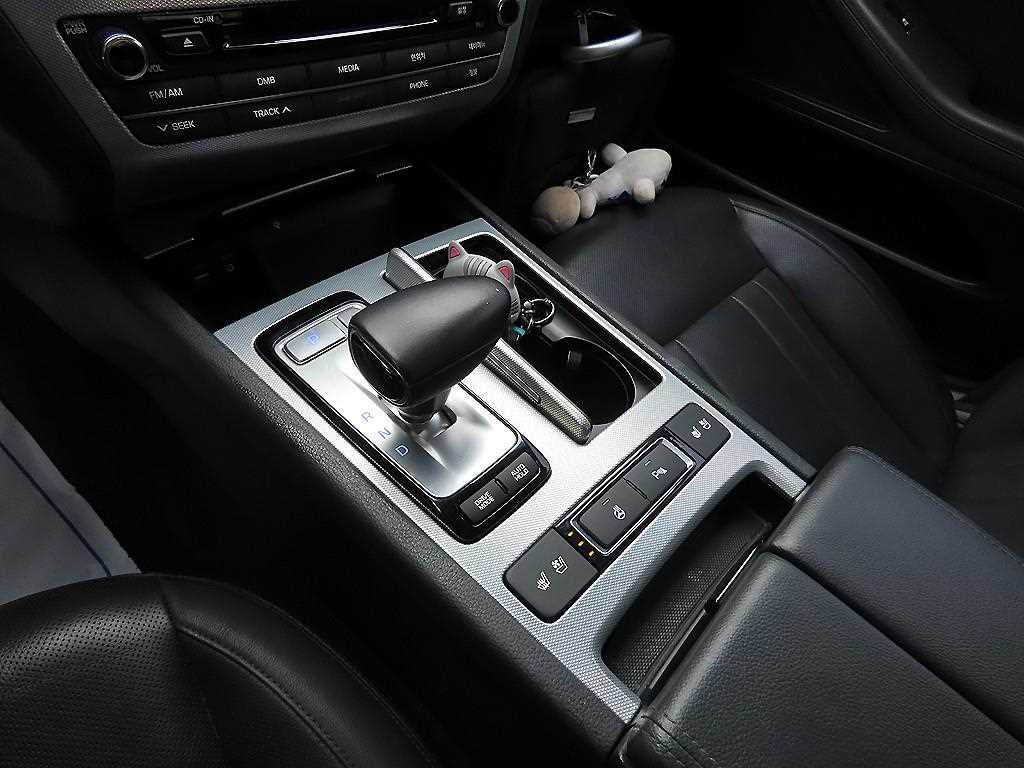 Genesis G80 — photo 10
